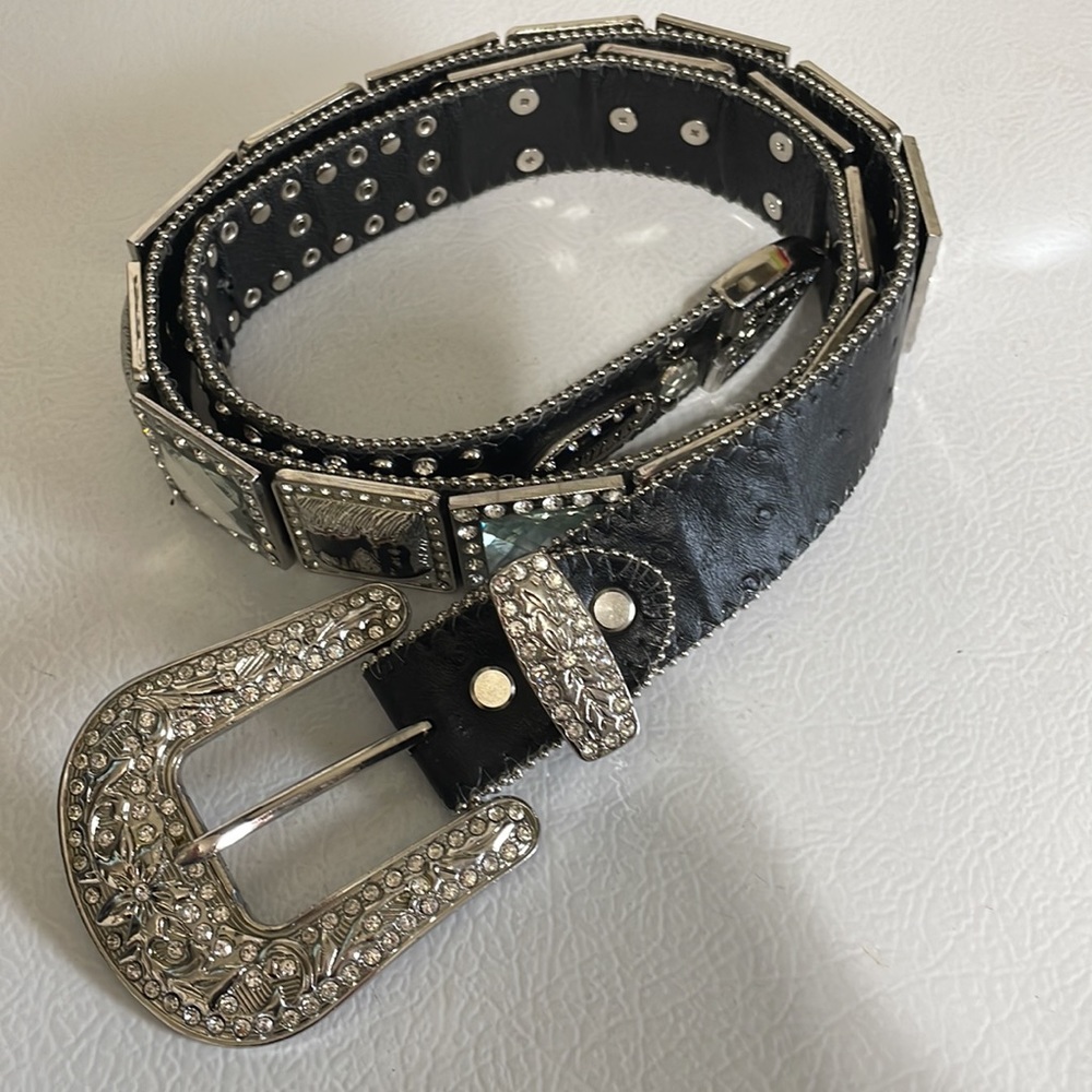 Atlas Women’s Embellished Western Belt. Very Good Condition. 44 Inches. - Picture 12 of 15